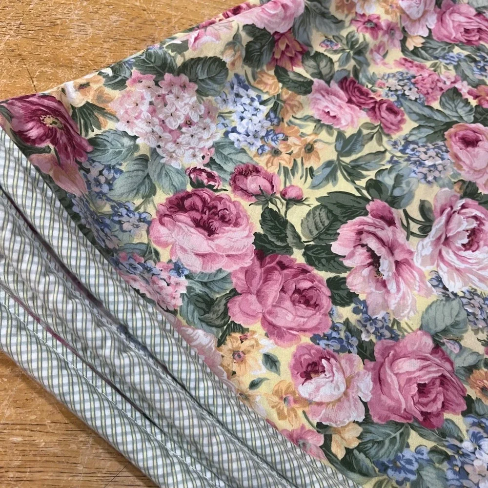 Vtg Croscill Pink Rose Floral Round Tablecloth 72